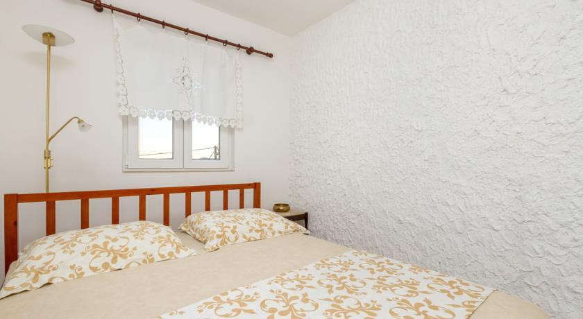 Apartment Old Stone House Lokva Rogoznica Kamer foto