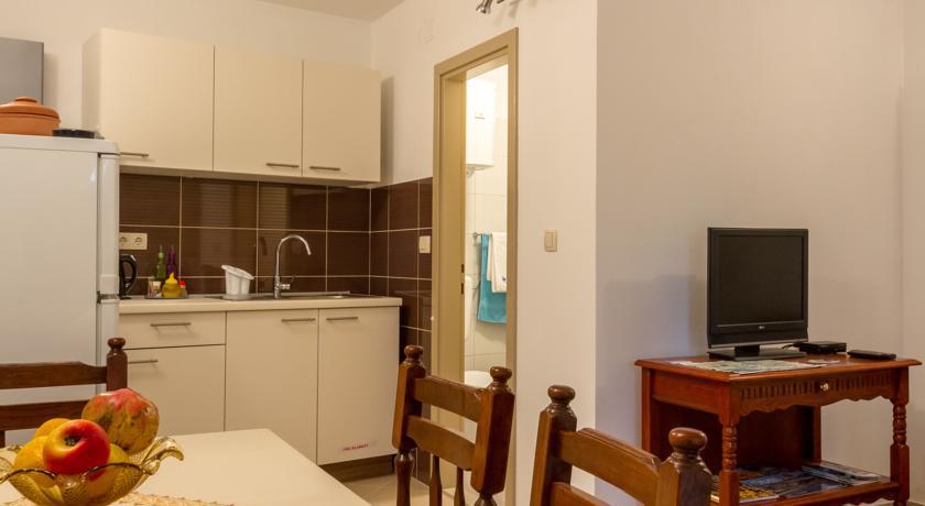Apartment Old Stone House Lokva Rogoznica Kamer foto