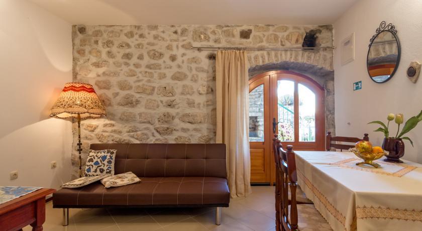 Apartment Old Stone House Lokva Rogoznica Kamer foto